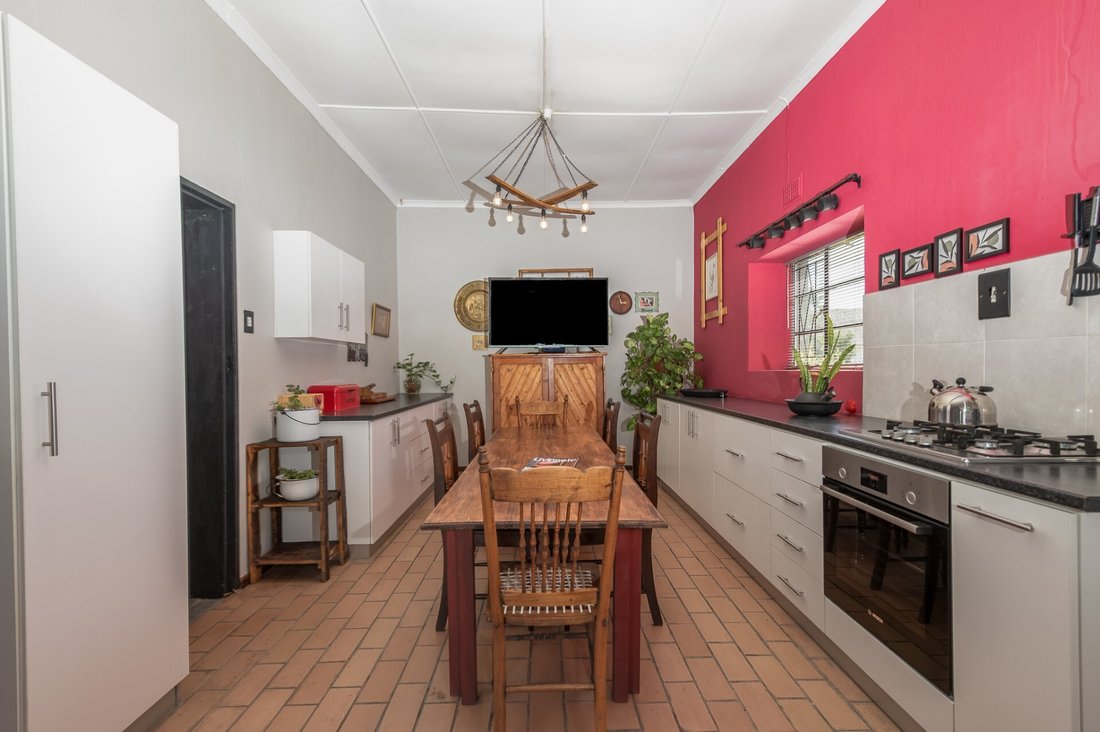 House in Franschhoek, Western Cape, South Africa 4 - 18536129