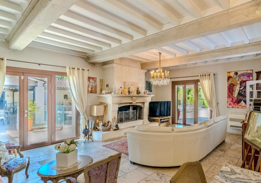 House in Fontvieille, Provence-Alpes-Côte d'Azur, France 5 - 18533491