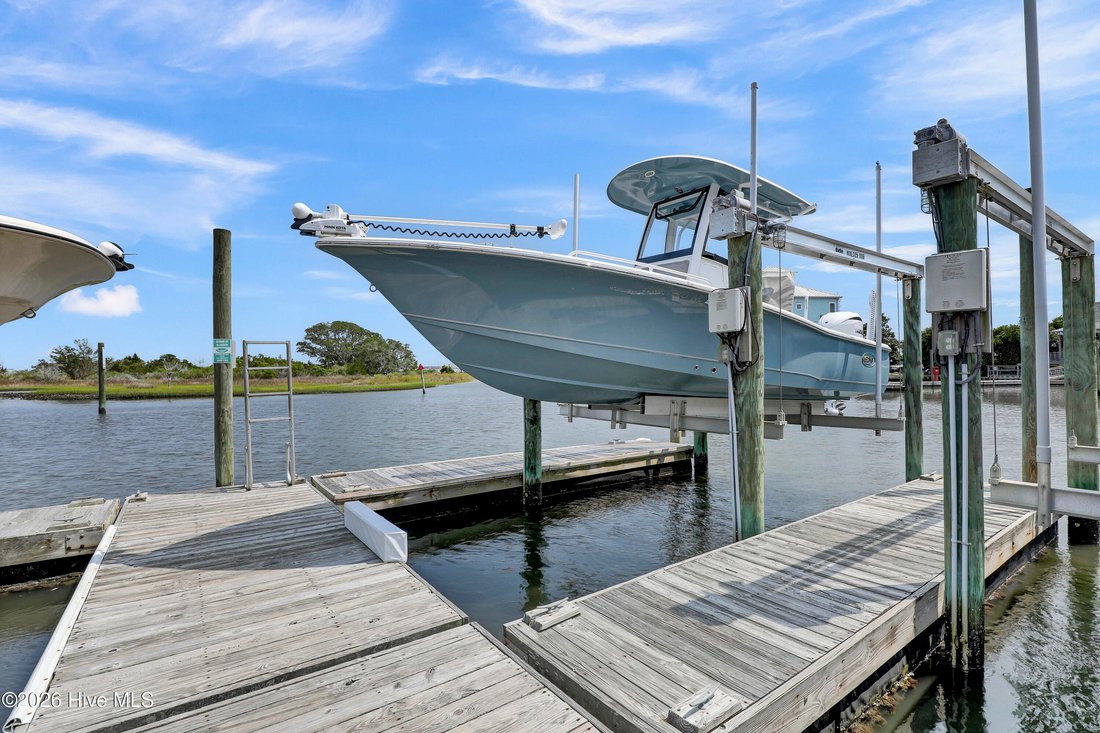 Townhouse in Topsail Beach, North Carolina, United States 5 - 18530504