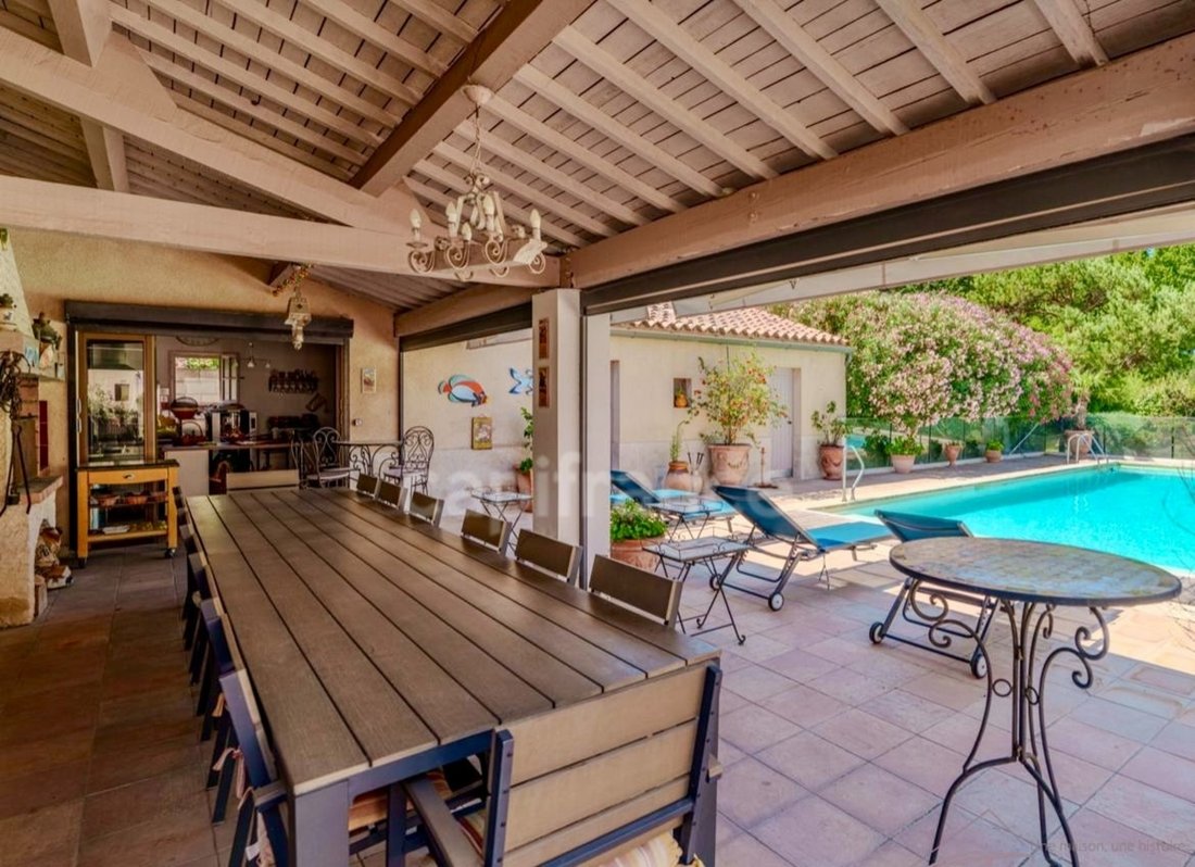House in Fontvieille, Provence-Alpes-Côte d'Azur, France 3 - 18533491