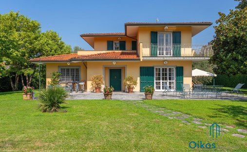 Villa in Caranna-Vaiana, Forte dei Marmi, Tuscany 1