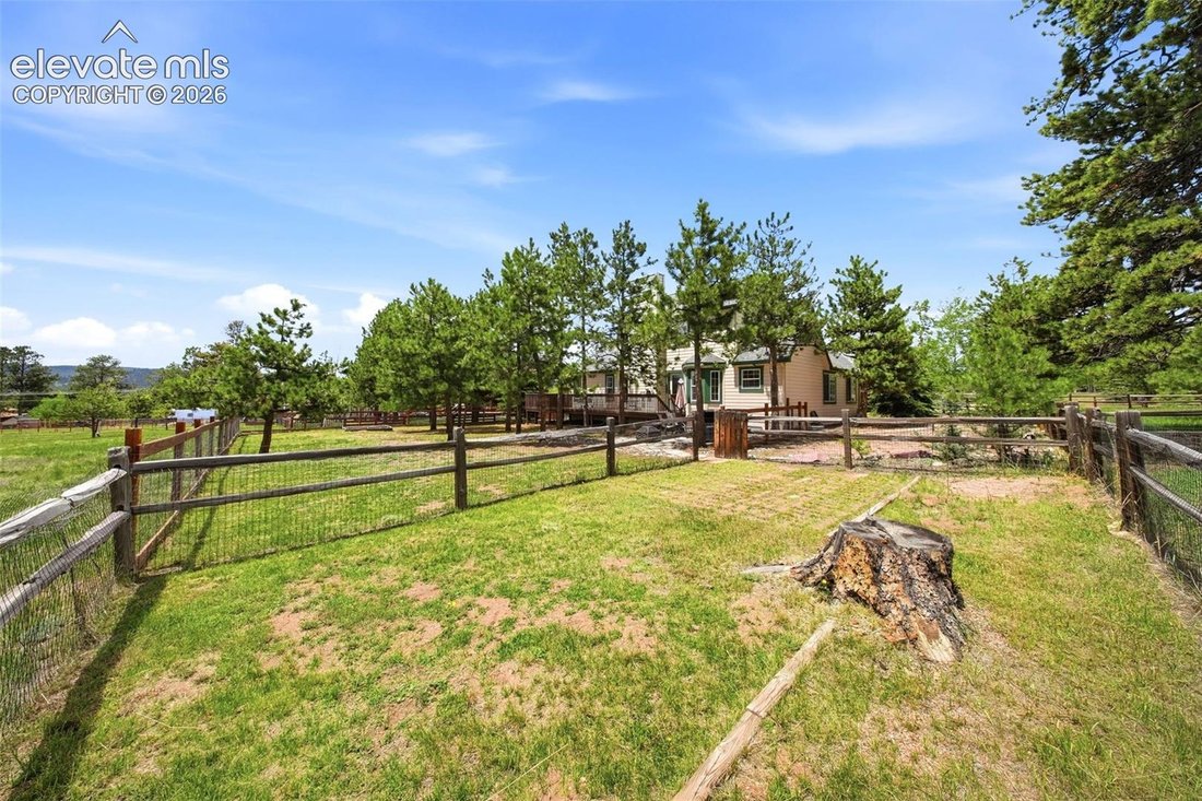 House in Cascade-Chipita Park, Colorado, United States 4 - 18051154
