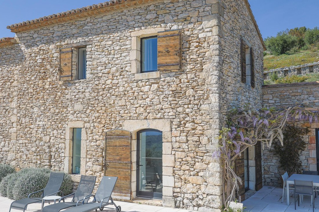 Estate in Gordes, Switzerland 5 - 18534072