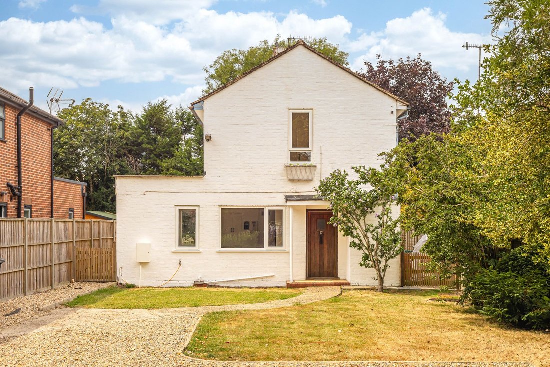 House in Horley, England 1 - 18533364