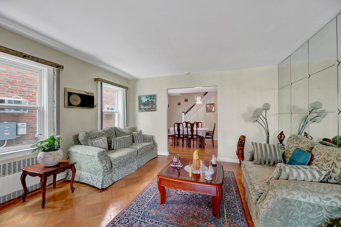 House in New York, New York, United States 5 - 18533608