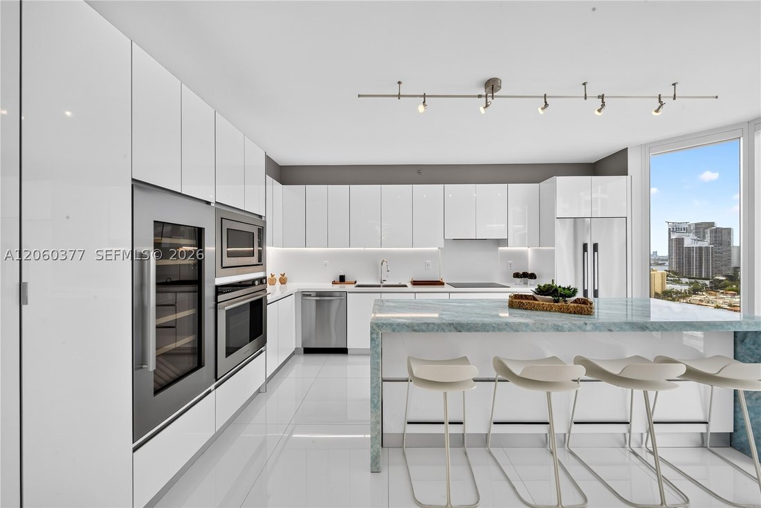 Condo in Miami Beach, Florida, United States 4 - 18534825