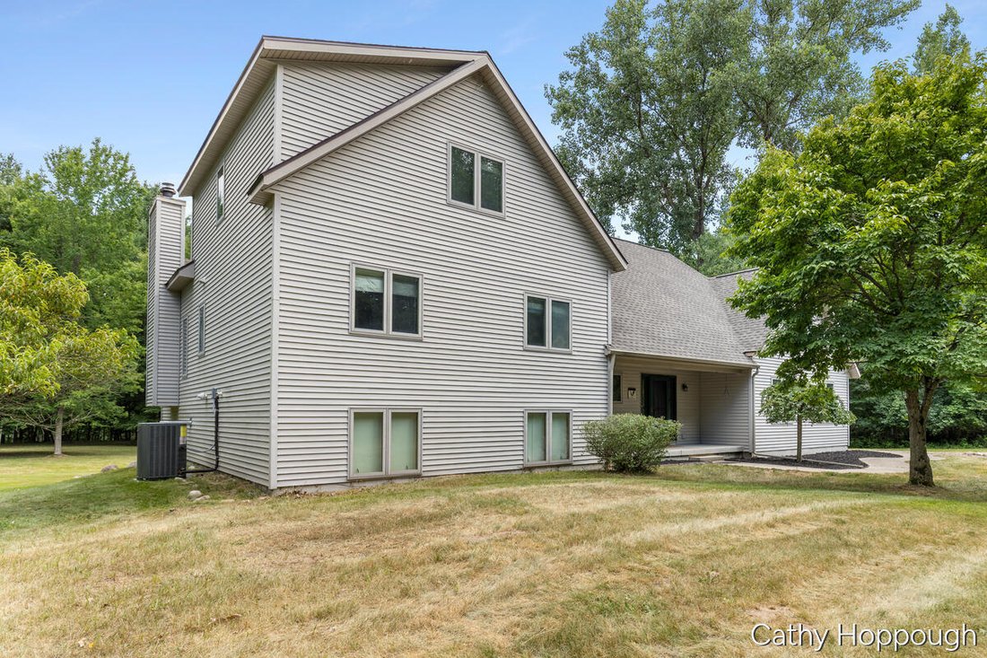 House in Greenville, Michigan, United States 3 - 18532477