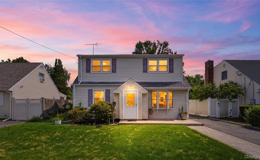 House in Plainview, New York, United States 1