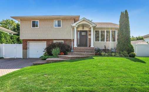 House in Plainview, New York, United States 1