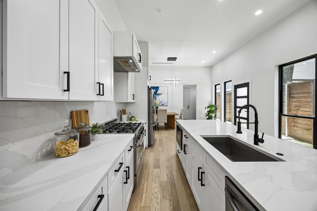 House in Dallas, Texas, United States 5 - 18536155