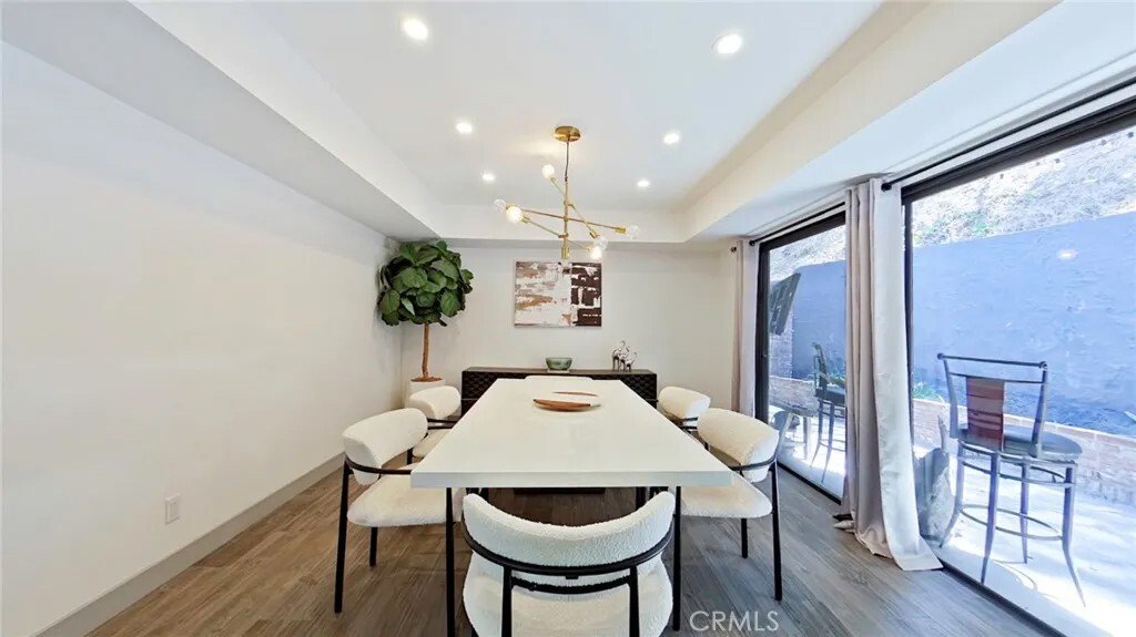 Condo in Glendale, California, United States 5 - 18535644