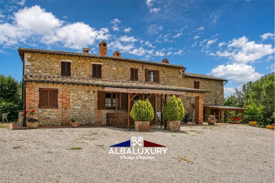 Villa in San Quirico d'Orcia, Tuscany, Italy 1 - 16726028