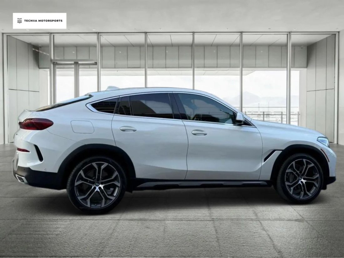 Suv in Inglewood, CA, United States 5 - 16484862