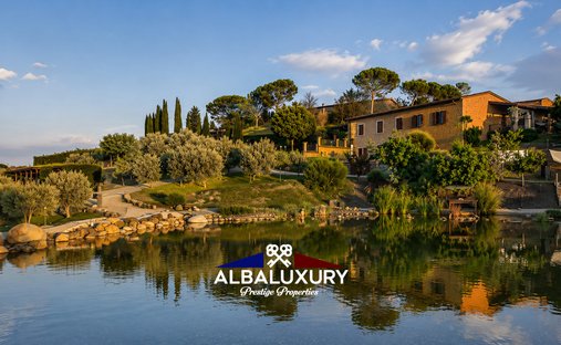 Villa in San Quirico d'Orcia, Tuscany, Italy 1