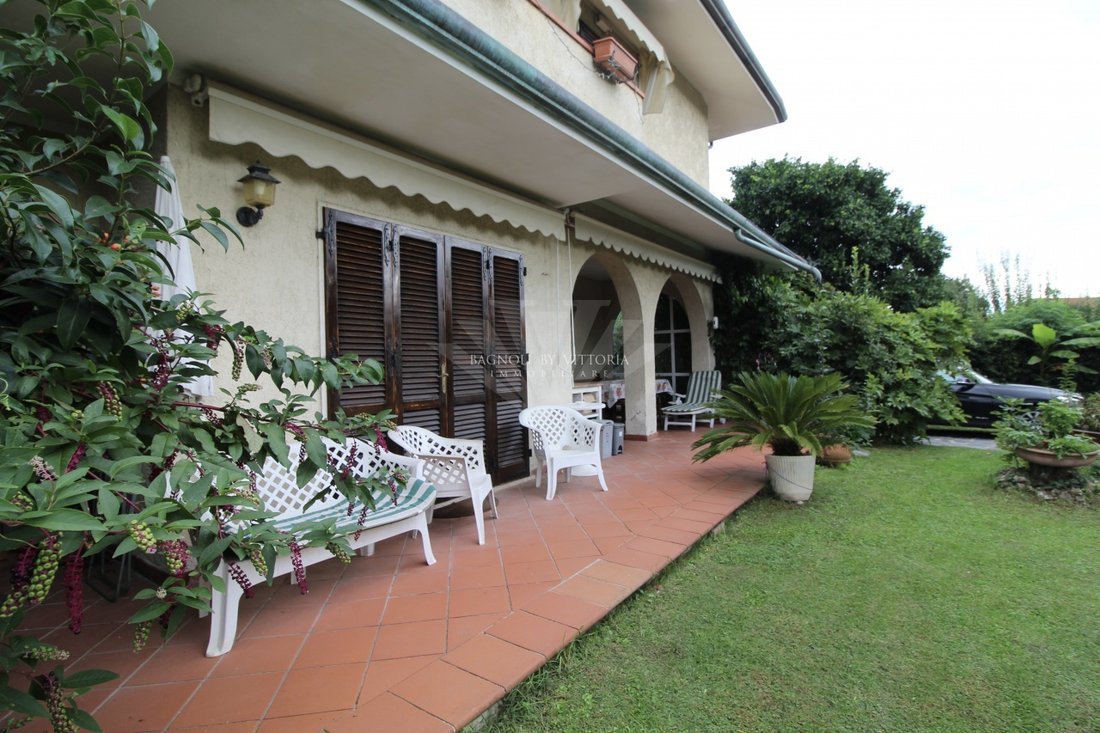 Villa in Pietrasanta, Tuscany, Italy 3 - 18107142