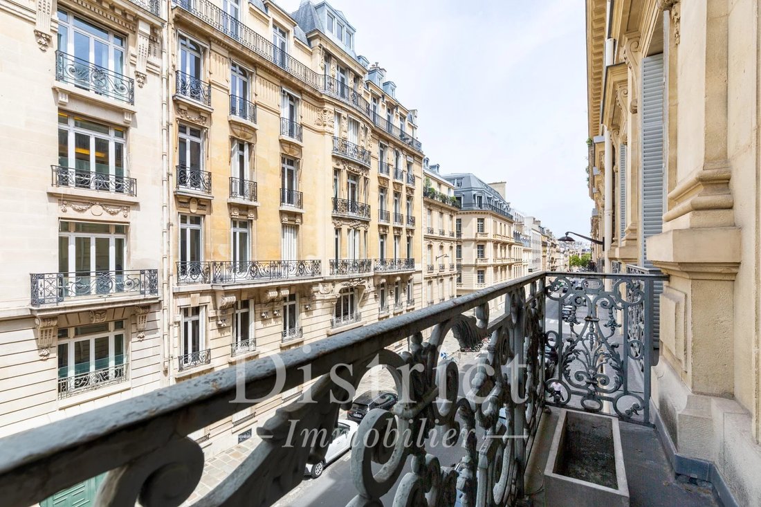 Apartment in Parc Monceau, Paris 8e Arrondissement, Paris 2 - 18533343