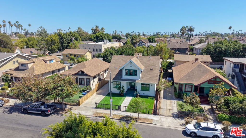 Los Angeles, California, United States 1 - 18535101