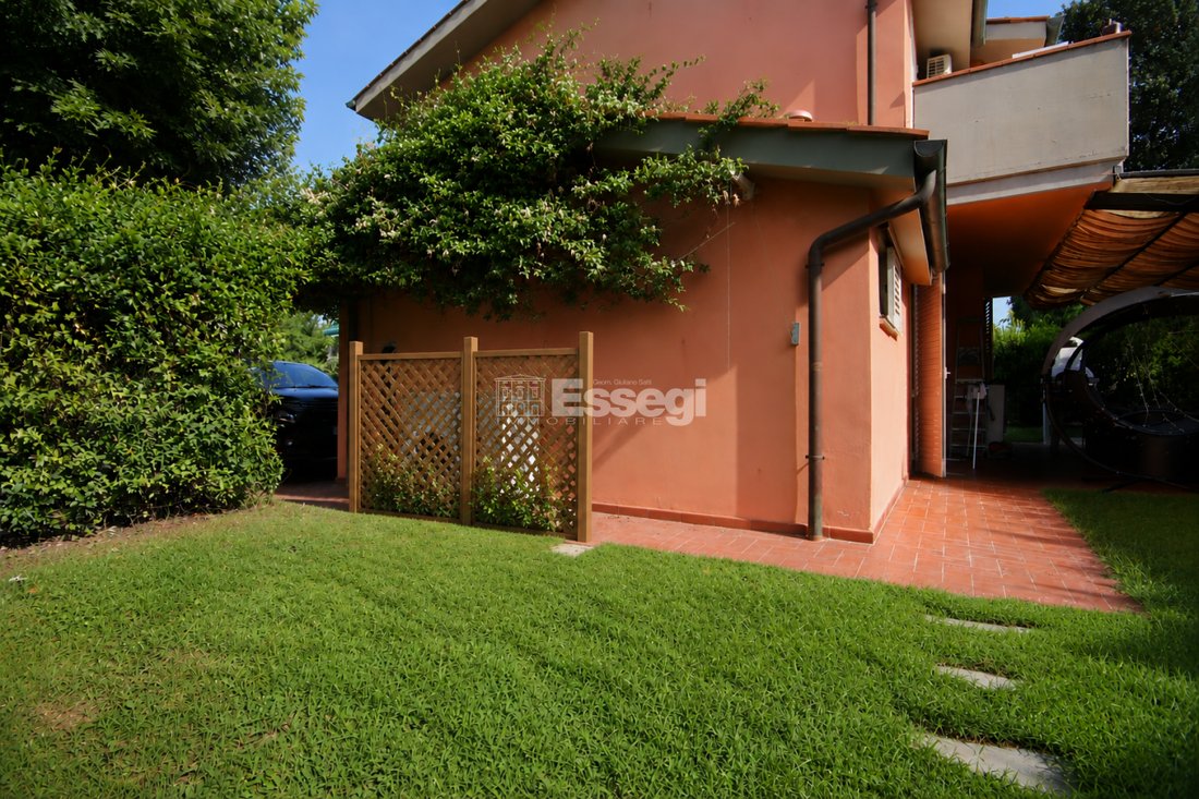 Villa in San Vito, Lucca, Italy 2 - 18534991