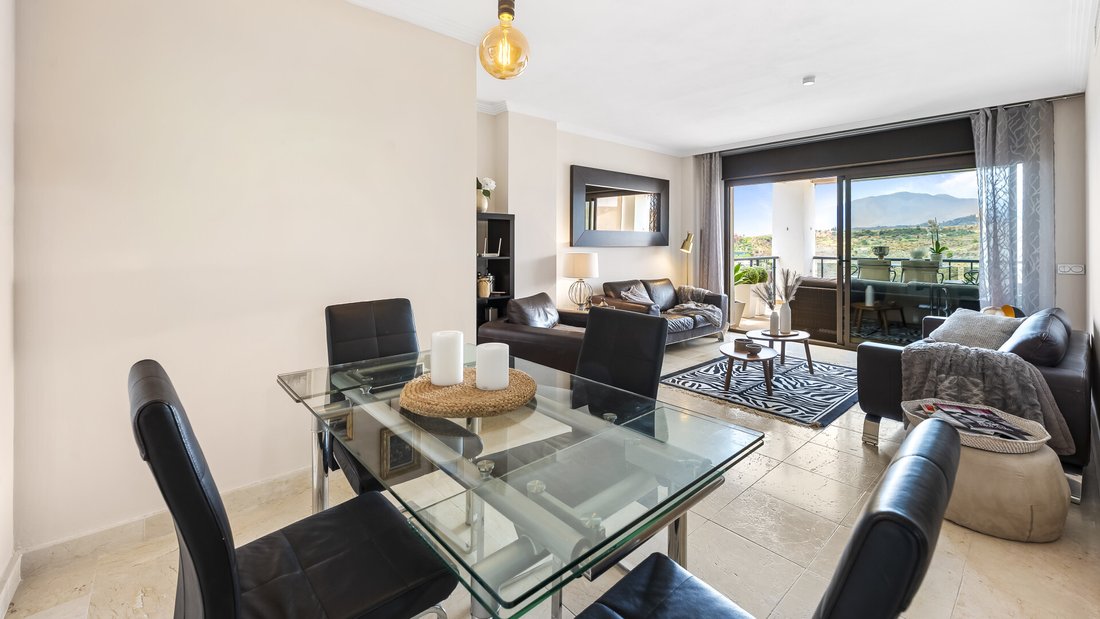 Apartment in Benahavis, Andalusia, Spain 4 - 18535134