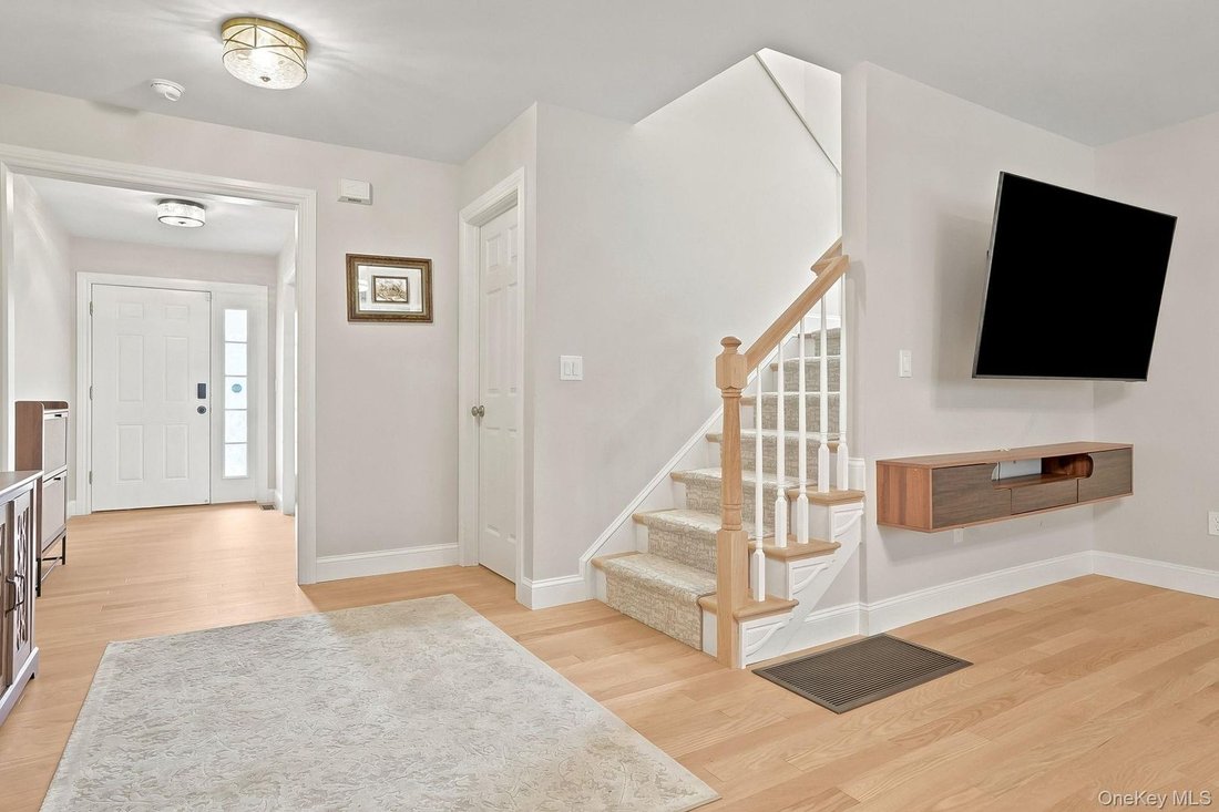 House in Spackenkill, New York, United States 5 - 18481684