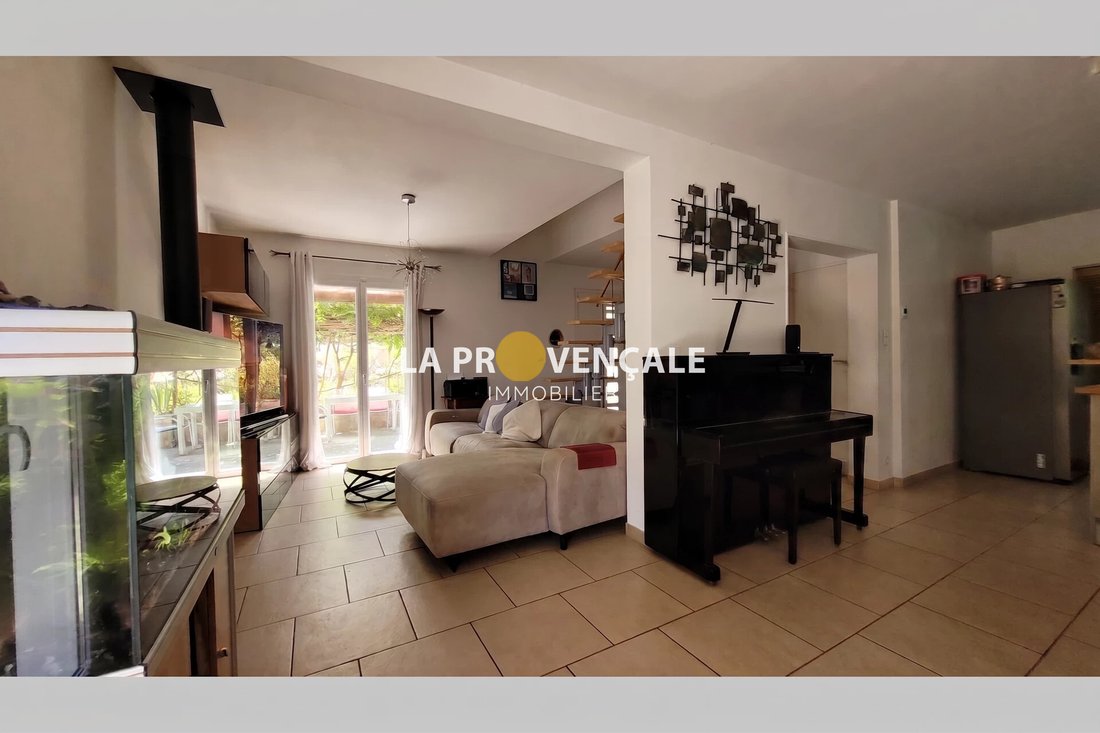 Villa in Saint-Savournin, Provence-Alpes-Côte d'Azur, France 3 - 18533144