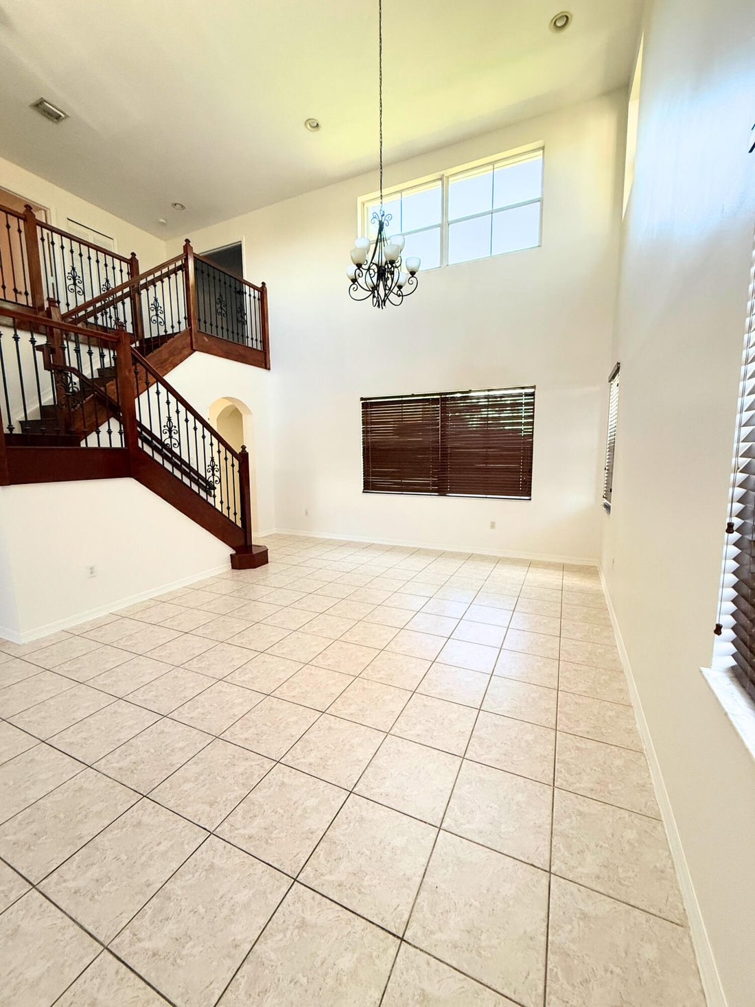 House in Miramar, Florida, United States 5 - 18342735
