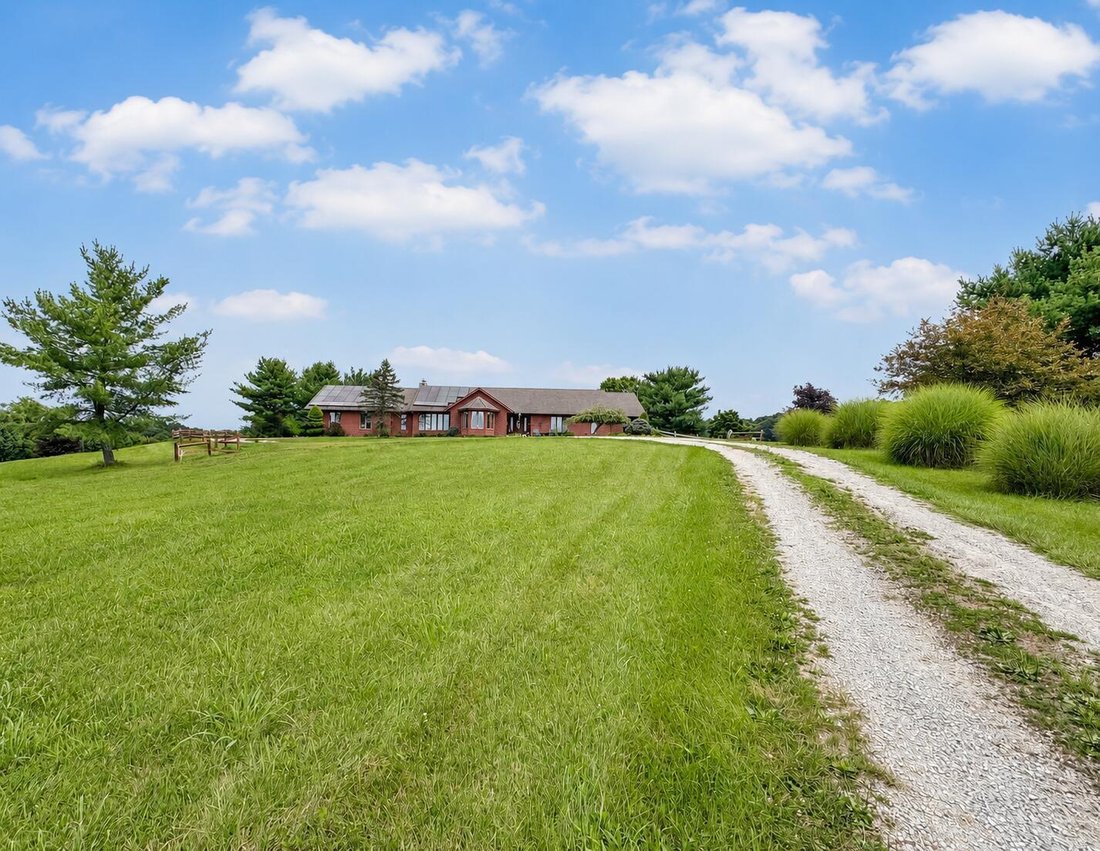 House in Logan, Ohio, United States 3 - 18535620