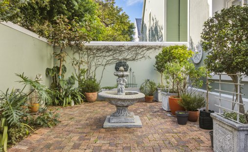 House in Bakoven, Cape Town, South Africa 1