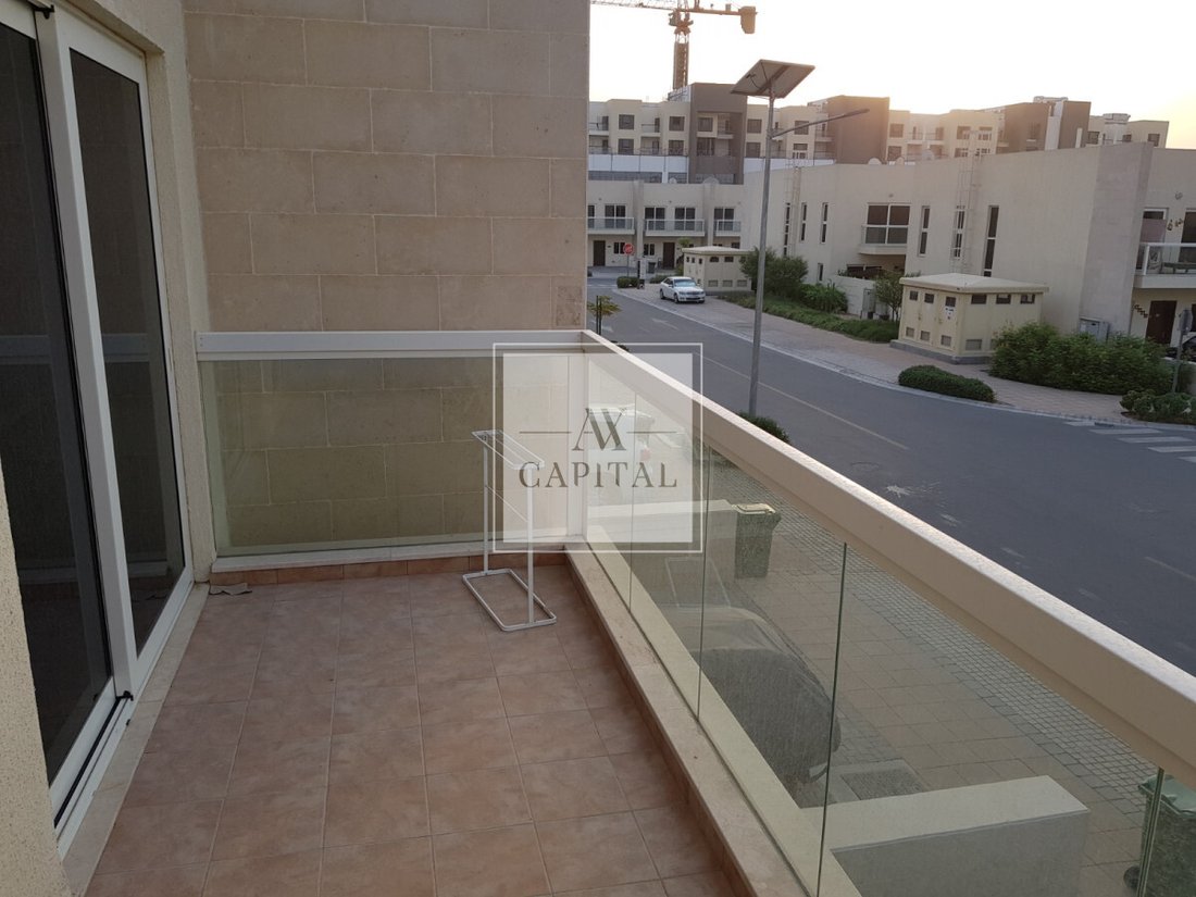 Townhouse in JVC / Jumeirah Village Circle, Dubai, United Arab Emirates 2 - 18533605