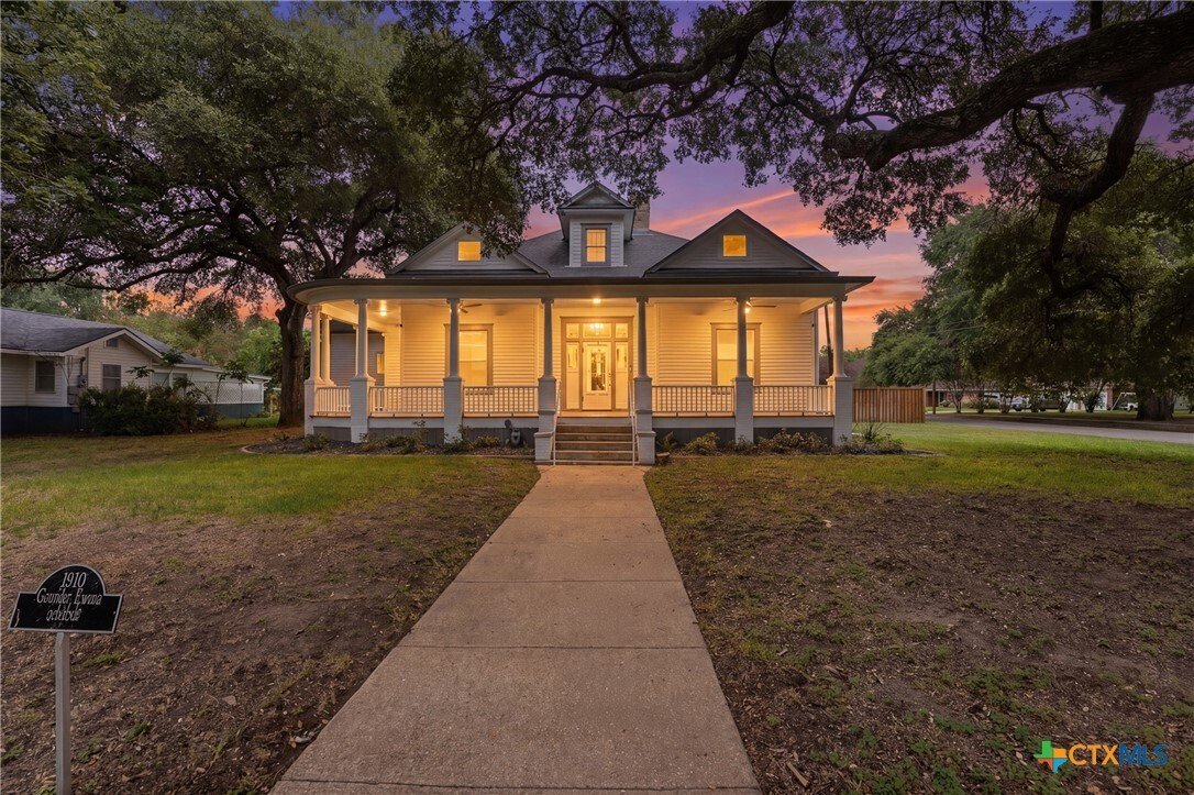 House in Gonzales, Texas, United States 1 - 17620924