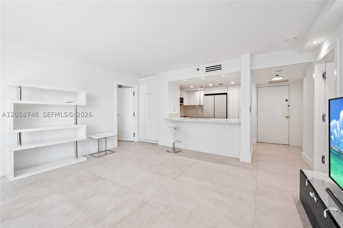 Condo in Miami, Florida, United States 5 - 18534760
