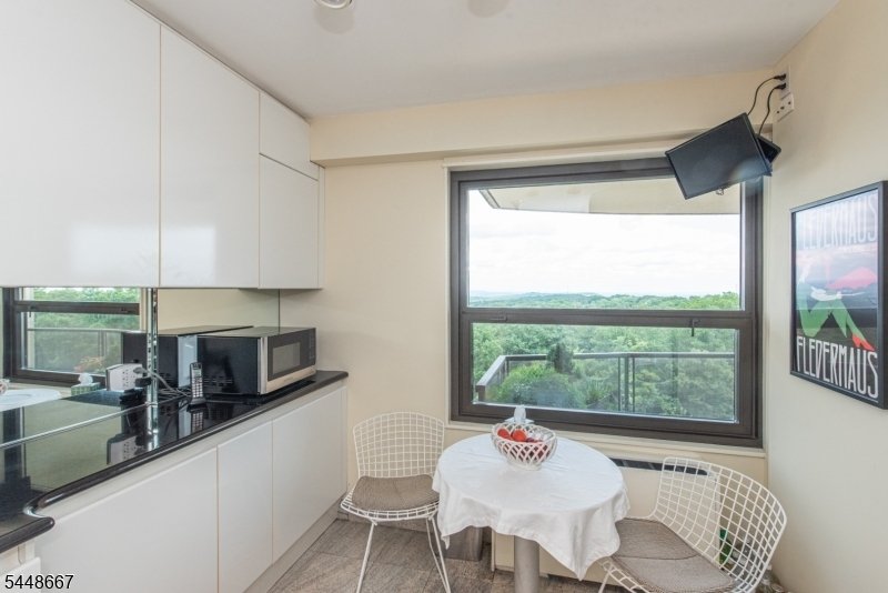Condo in Verona, New Jersey, United States 4 - 18532432