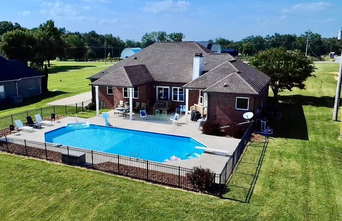 House in Cottontown, Tennessee, United States 1 - 18350021