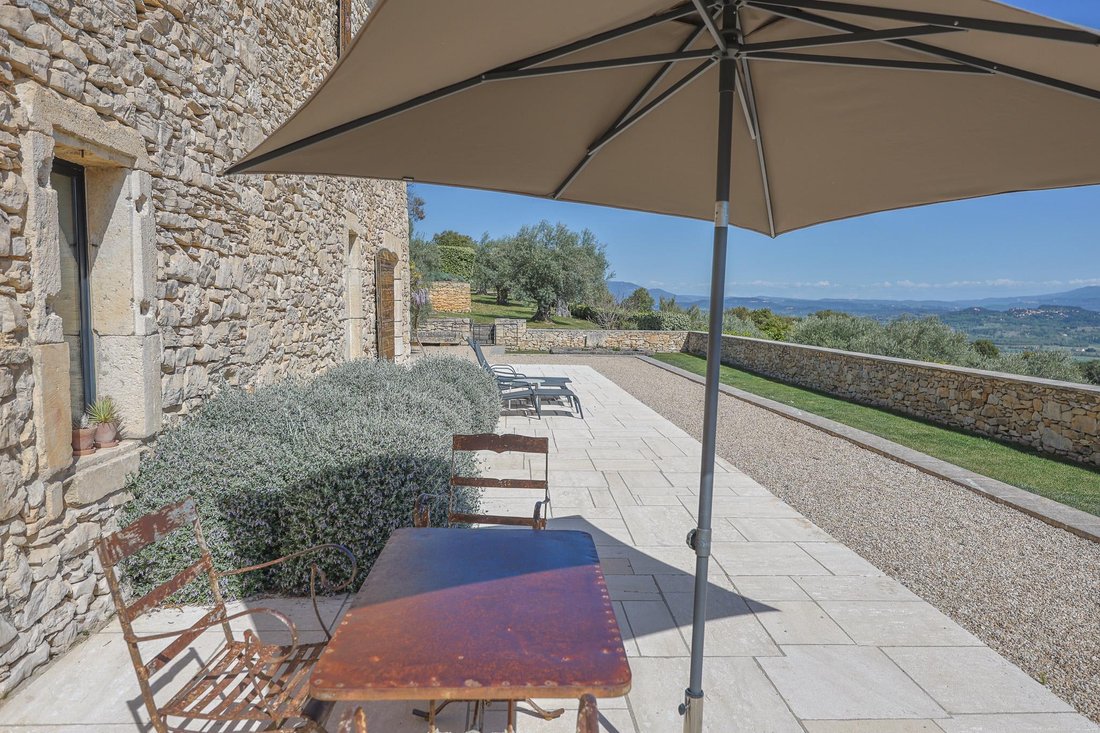 Estate in Gordes, Switzerland 3 - 18534072