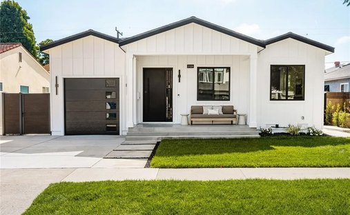 House in Signal Hill, California, United States 1