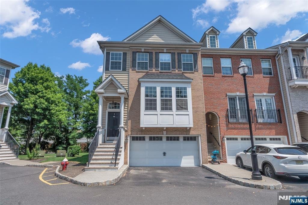 Townhouse in Secaucus, New Jersey, United States 1 - 18535478
