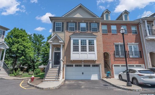 Townhouse in Secaucus, New Jersey, United States 1