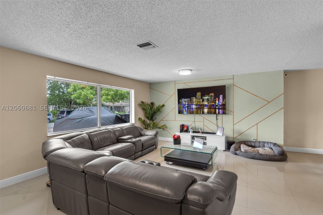 House in Pembroke Pines, Florida, United States 4 - 18532343