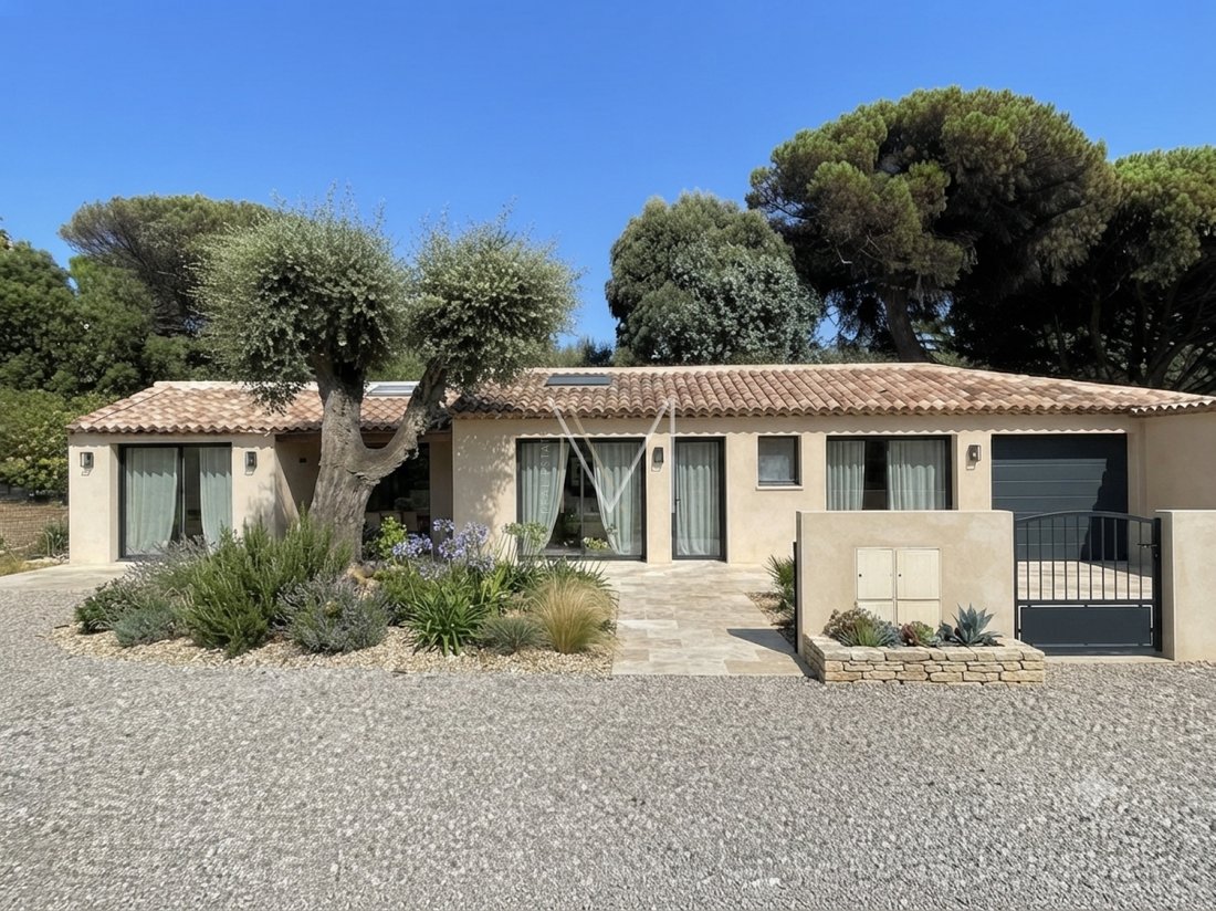 House in Grimaud, Provence-Alpes-Côte d'Azur, France 2 - 17435869
