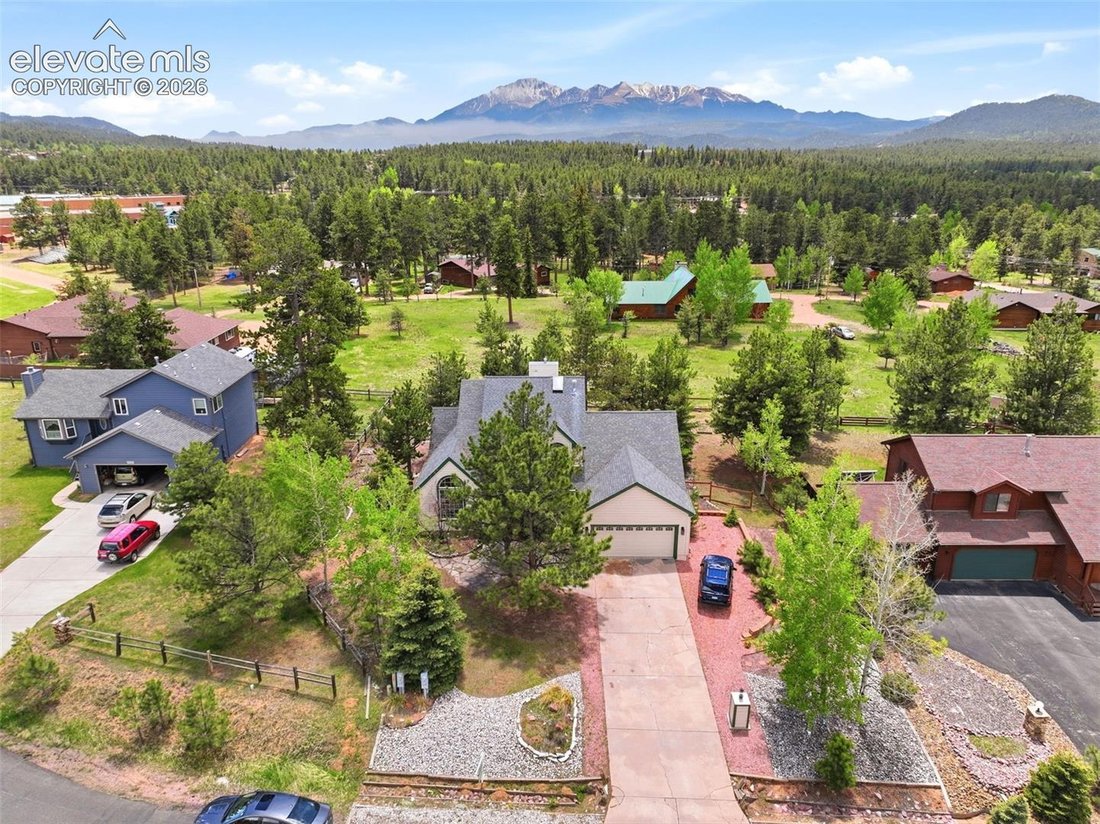 House in Cascade-Chipita Park, Colorado, United States 2 - 18051154