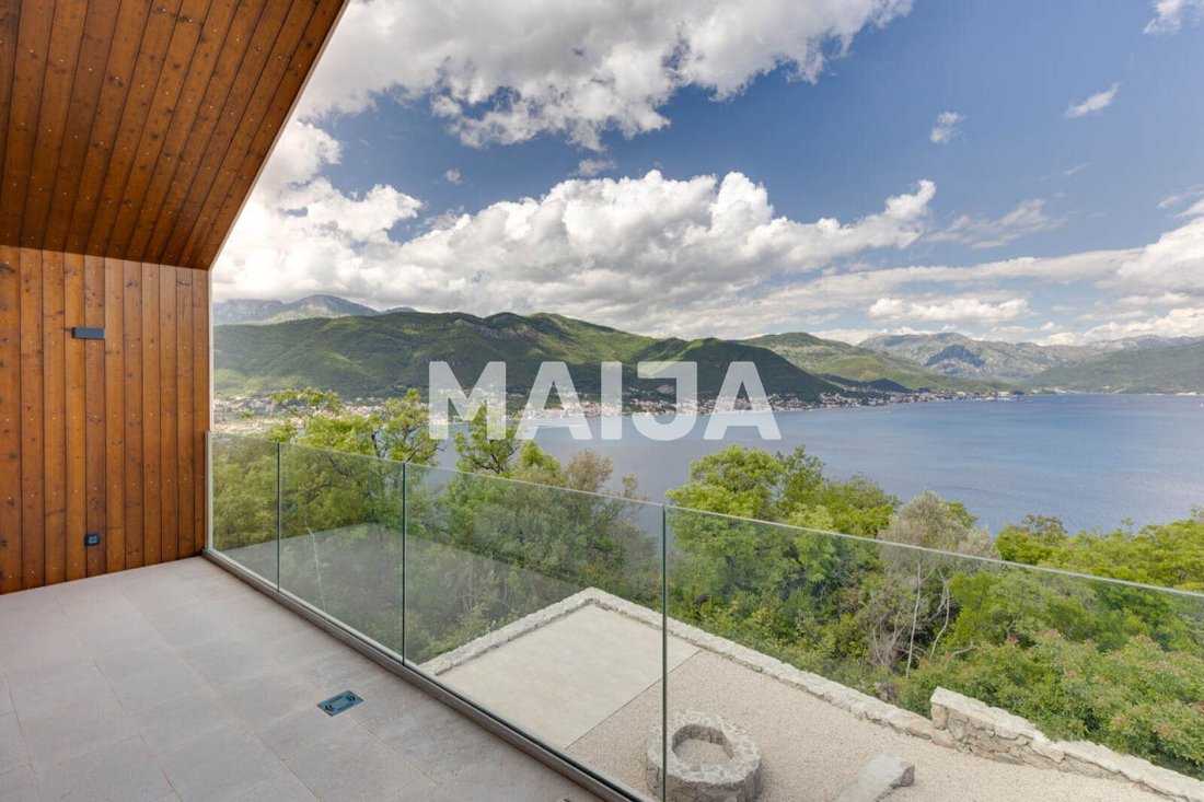 Villa in Đenovići, Herceg Novi Municipality, Montenegro 3 - 18534787