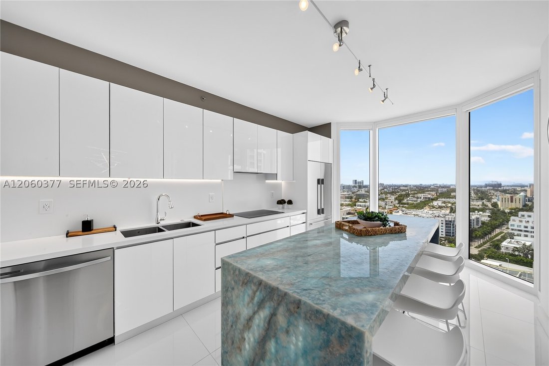 Condo in Miami Beach, Florida, United States 5 - 18534825
