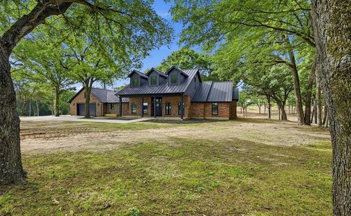 House in Sadler, Texas, United States 1