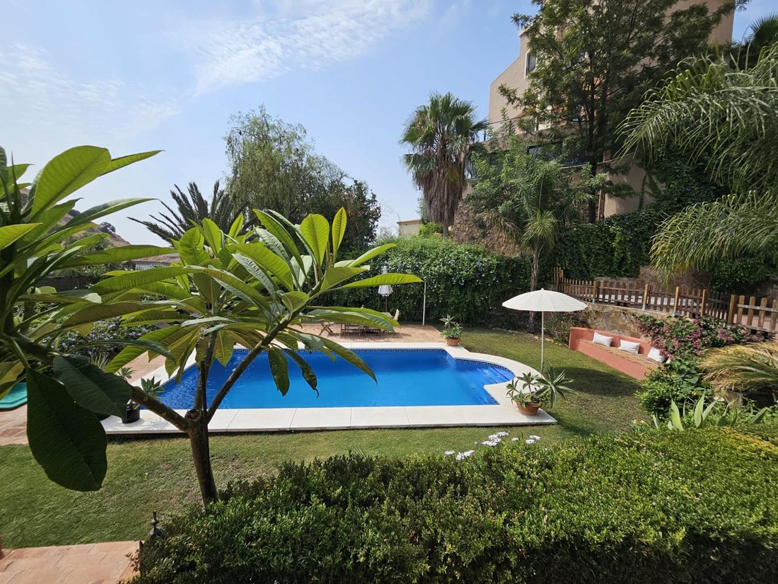 Villa in Este, Malaga, Spain 1 - 18535610