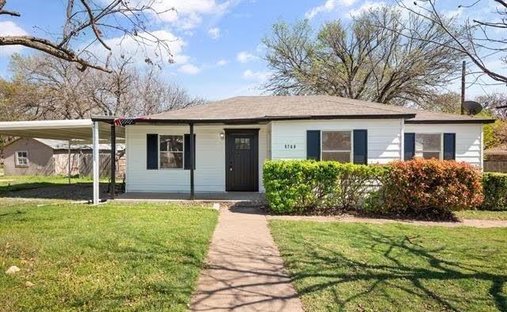 House in Frisco, Texas, United States 1