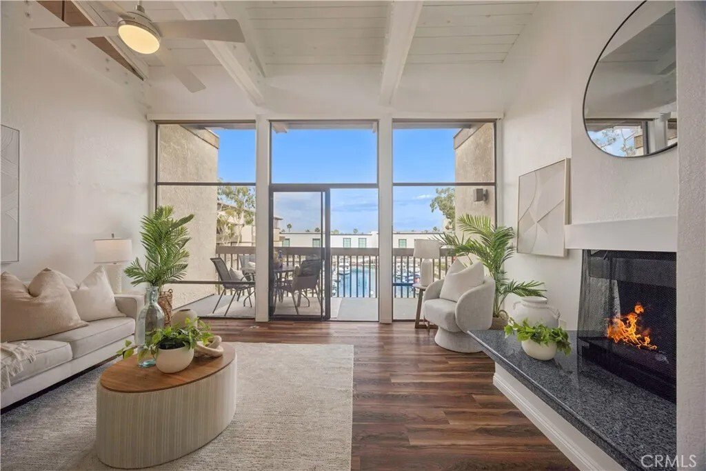 Condo in Signal Hill, California, United States 4 - 17921869
