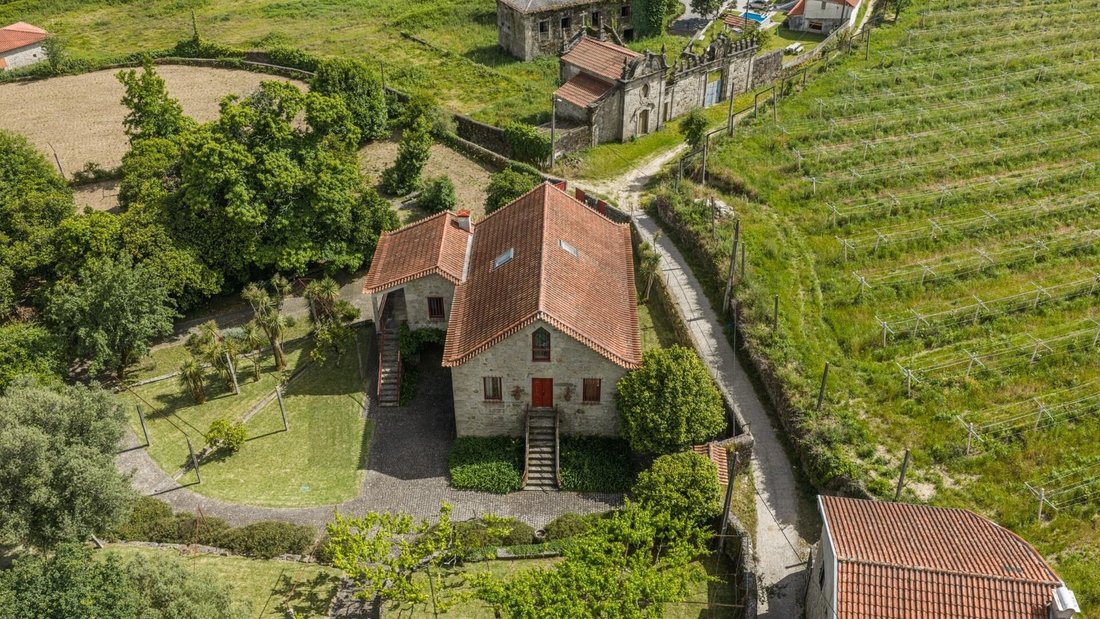 Farm Ranch in Ferreiros, Prozelo e Besteiros, Braga, Portugal 1 - 18532499