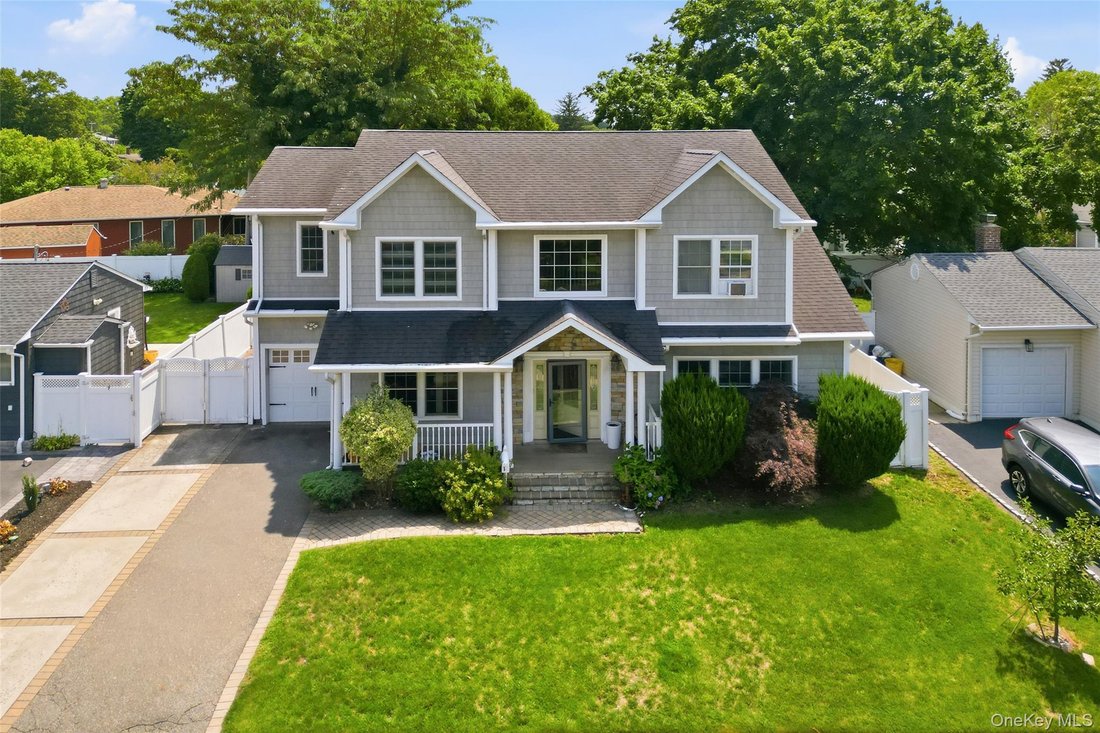 House in Plainview, New York, United States 3 - 18535250