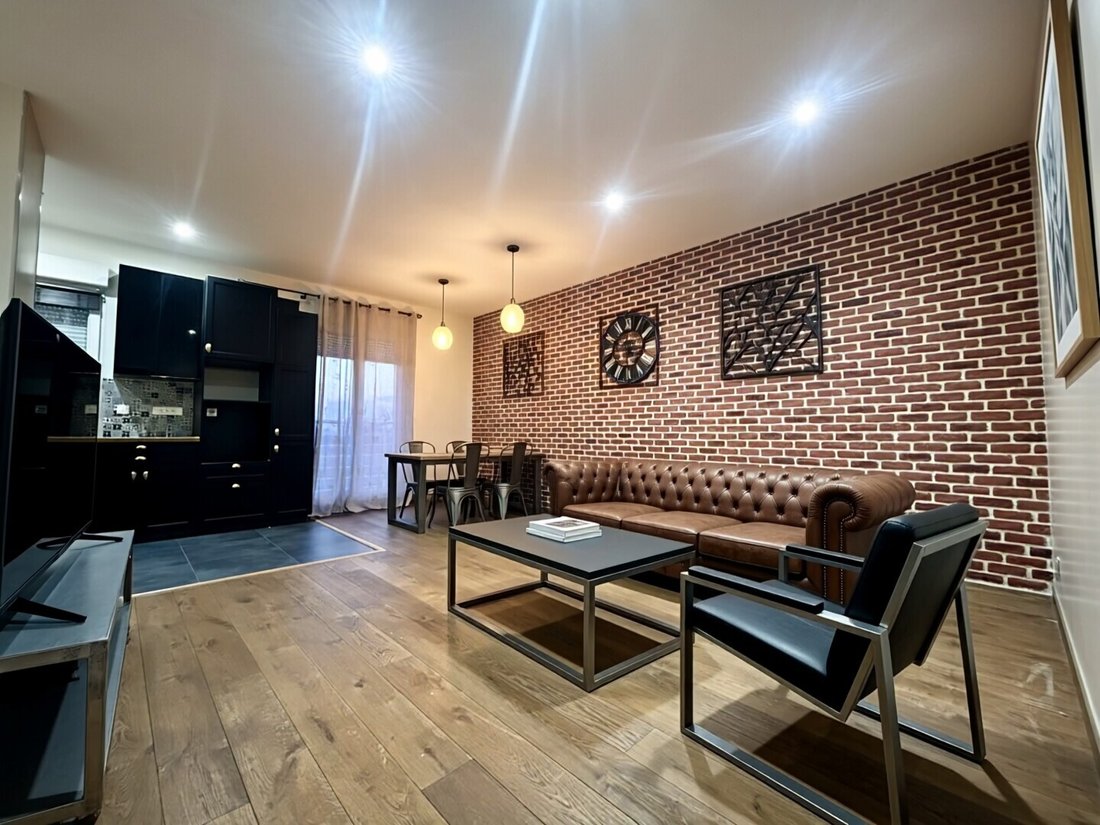 Apartment in Fontenay-sous-Bois, Ile-de-France, France 1 - 17907416