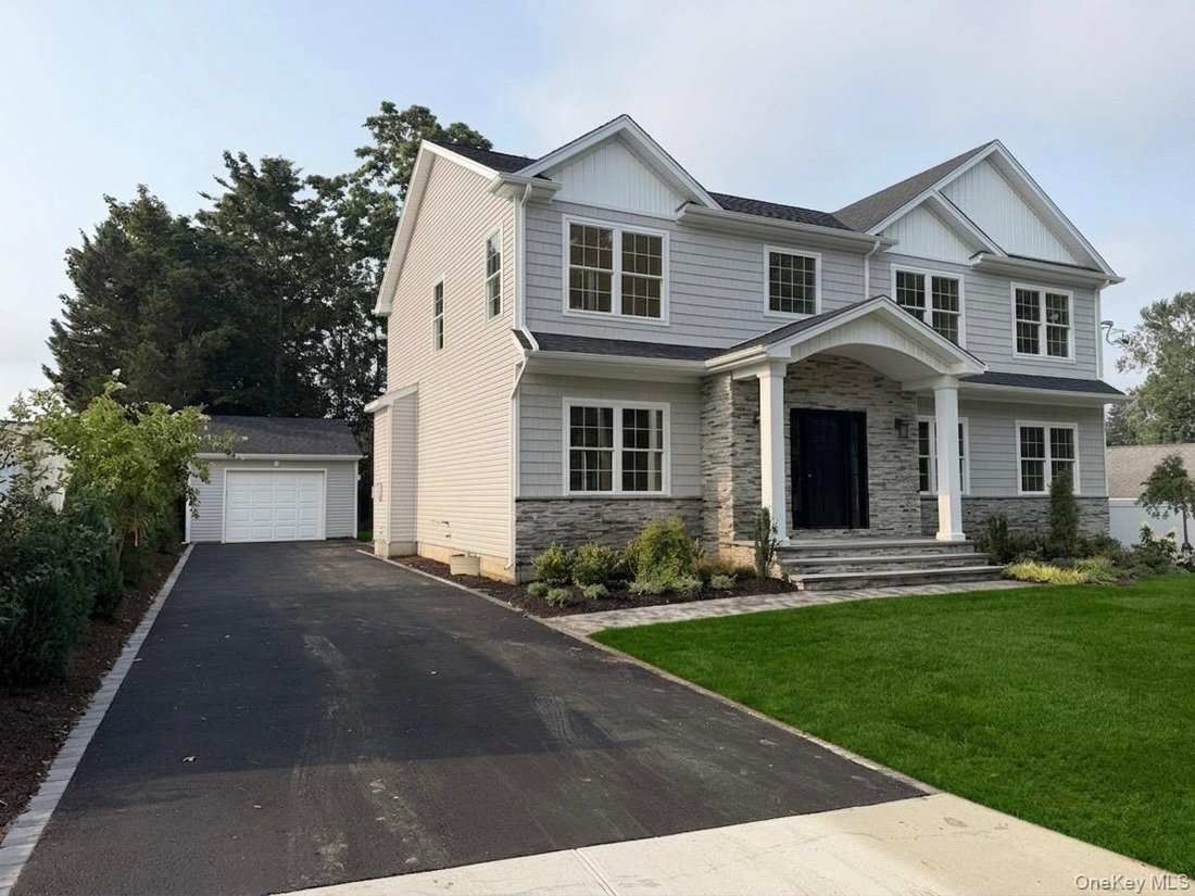House in Syosset, New York, United States 3 - 18455497